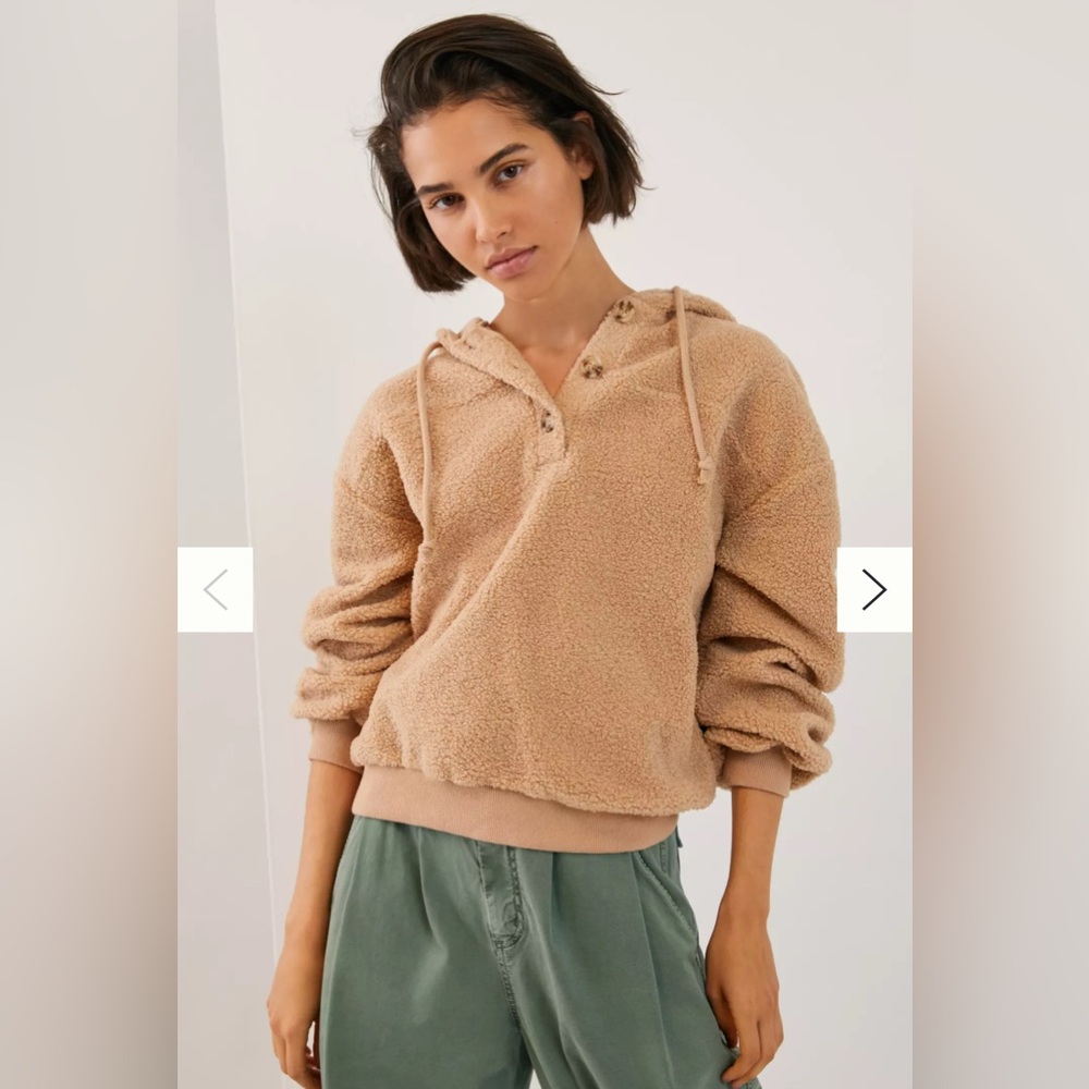 Anthropologie Current Air Callan Sherpa Hoodie in Tan, Size M